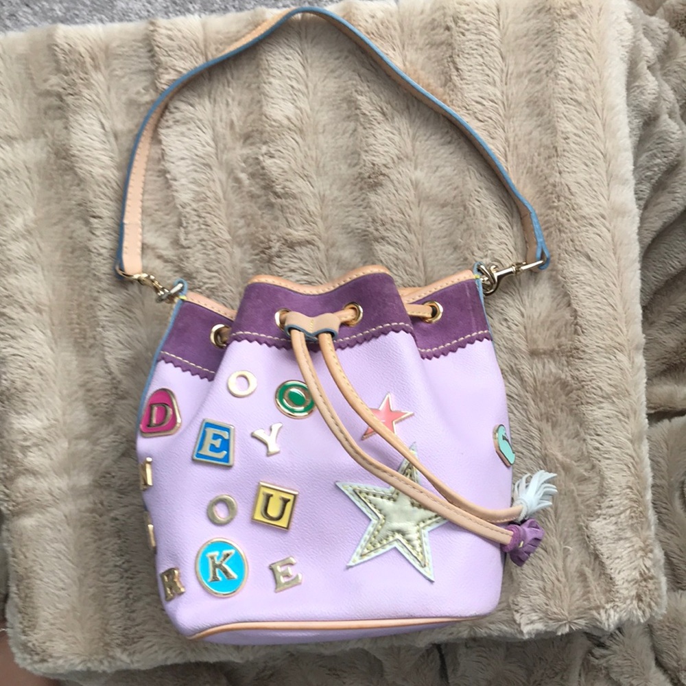 PRICE DROP 🤑Dooney and Burke Charms Bucket Bag